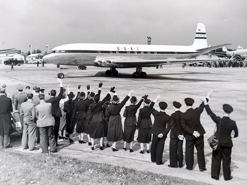 The de Havilland Comet leaving Heathrow